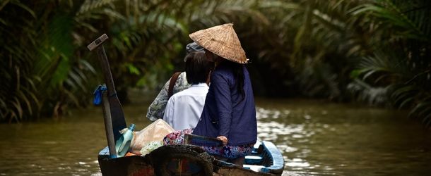 Boat-trip-in-Ben-Tre